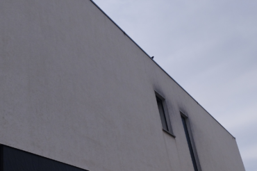 Fotografia de fachadas em capoto antes da lavagem