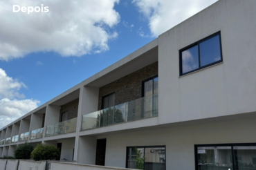 Fotografia de fachadas em capoto depois da lavagem