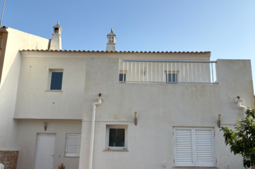 Fotografia de fachadas em capoto depois da lavagem