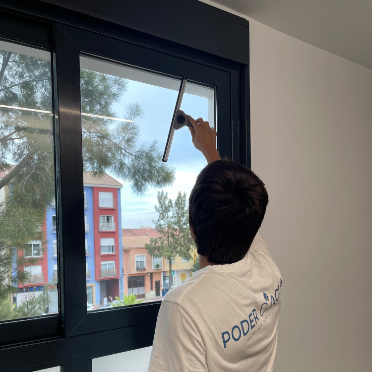 Limpeza de Vidros - Poder d'Água Limpeza de Vidros e Janelas